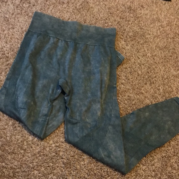 Victoria Secret/Pink Workout Leggings - Picture 3 of 4